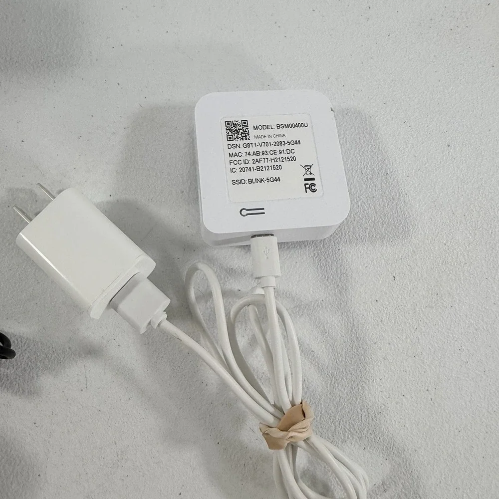 Lot Of 2 BLINK Mini Indoor Plug-in Security Camera & Sync Module 2 REGISTERED - Picture 7 of 8